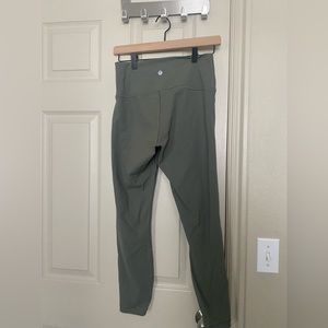 25” lululemon wunder unders